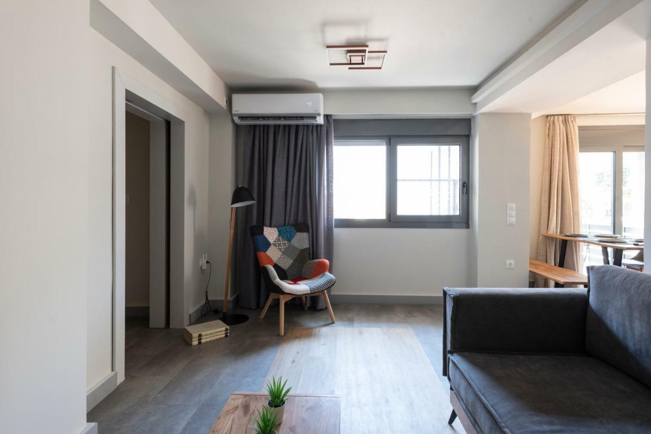 Groundfloor 2Br Apt With Smallyard Near The Heart Of Kalamata Exterior foto