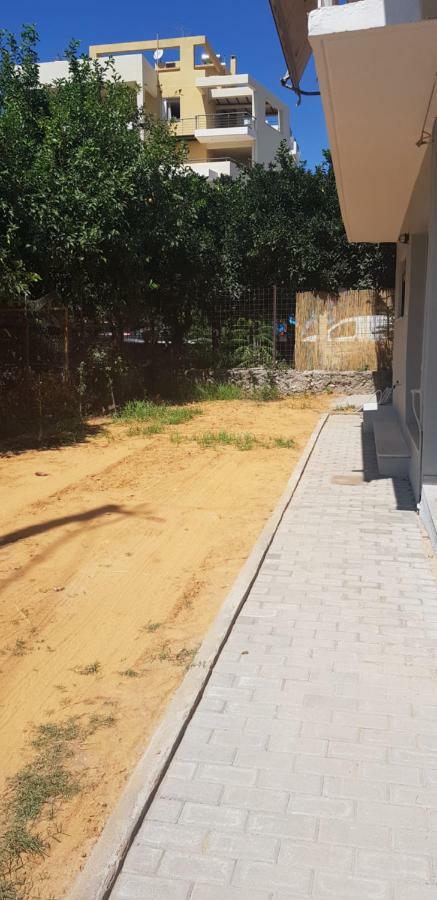 Groundfloor 2Br Apt With Smallyard Near The Heart Of Kalamata Exterior foto